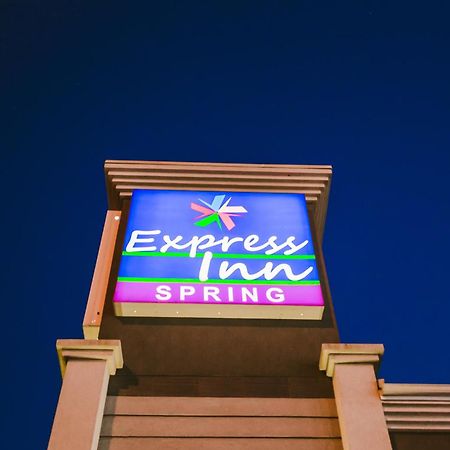 Express Inn - Spring Exterior foto
